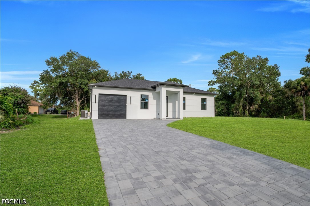 3 Bed SingleFamilyResidence for Sale in Lehigh Acres, FL — photo 8