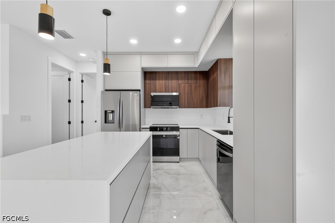 3 Bed SingleFamilyResidence for Sale in Cape Coral, FL — photo 8