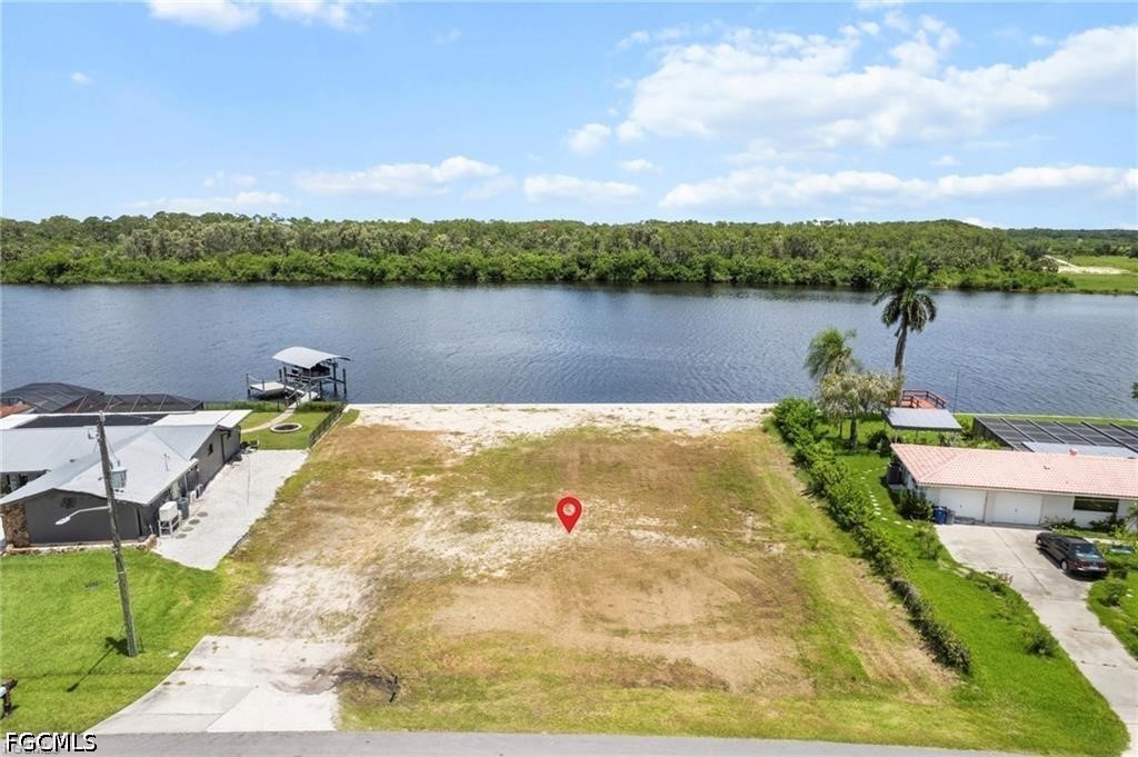 Waterfront Home for Sale in River Forest, FL, $450,000 — photo 8