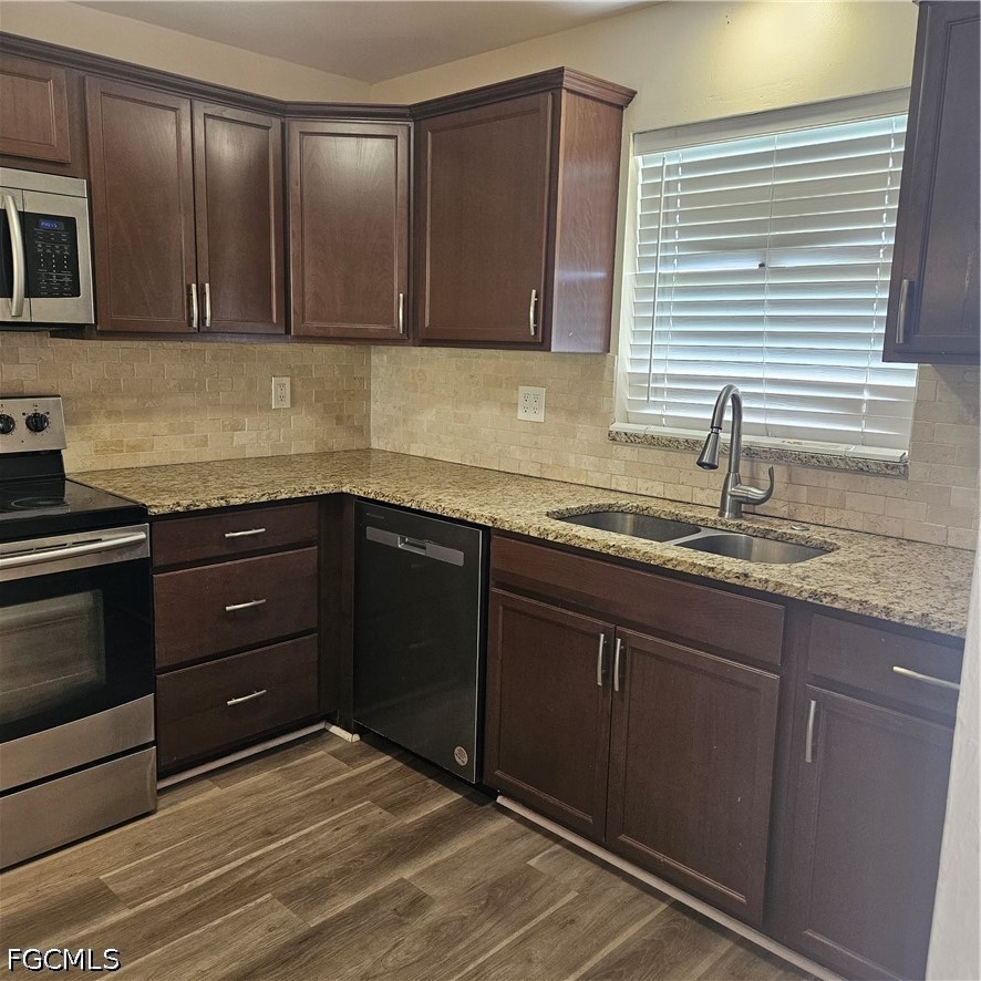 2 Bed Condominium for Sale in Cape Coral, FL, $129,900 — photo 8
