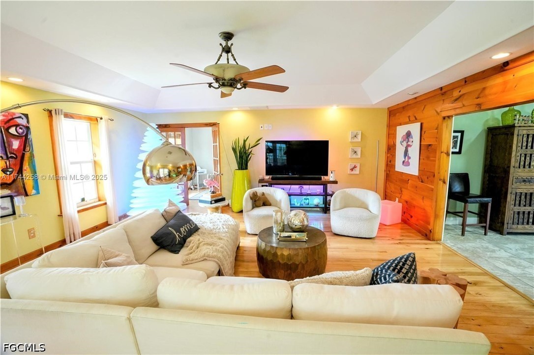 4 Bed SingleFamilyResidence for Sale in Cape Coral, FL — photo 8