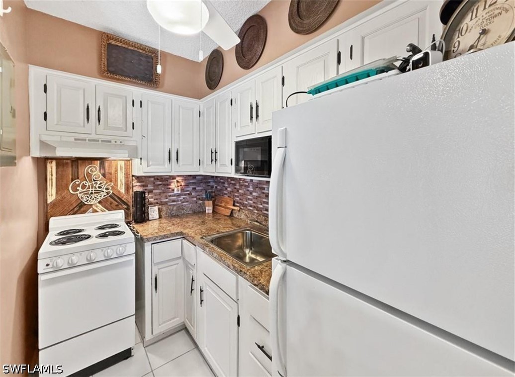 1 Bed Condominium for Sale in Marco Island, FL, $218,900 — photo 8
