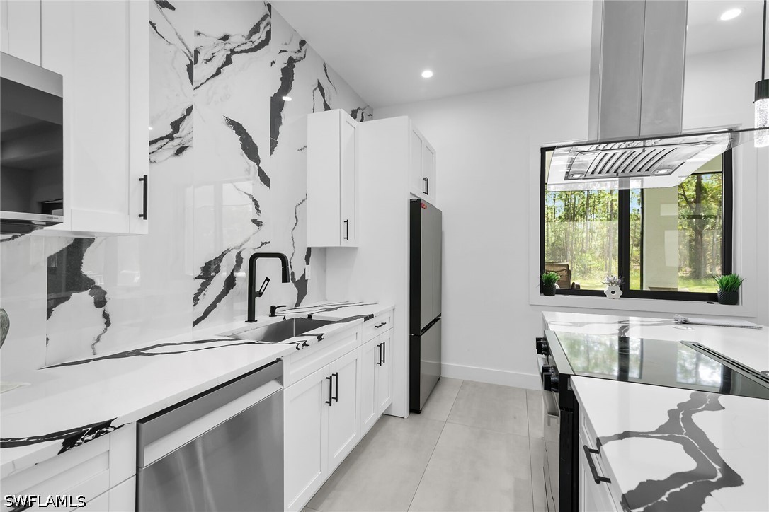 4 Bed SingleFamilyResidence for Sale in Naples, FL, $629,900 — photo 8