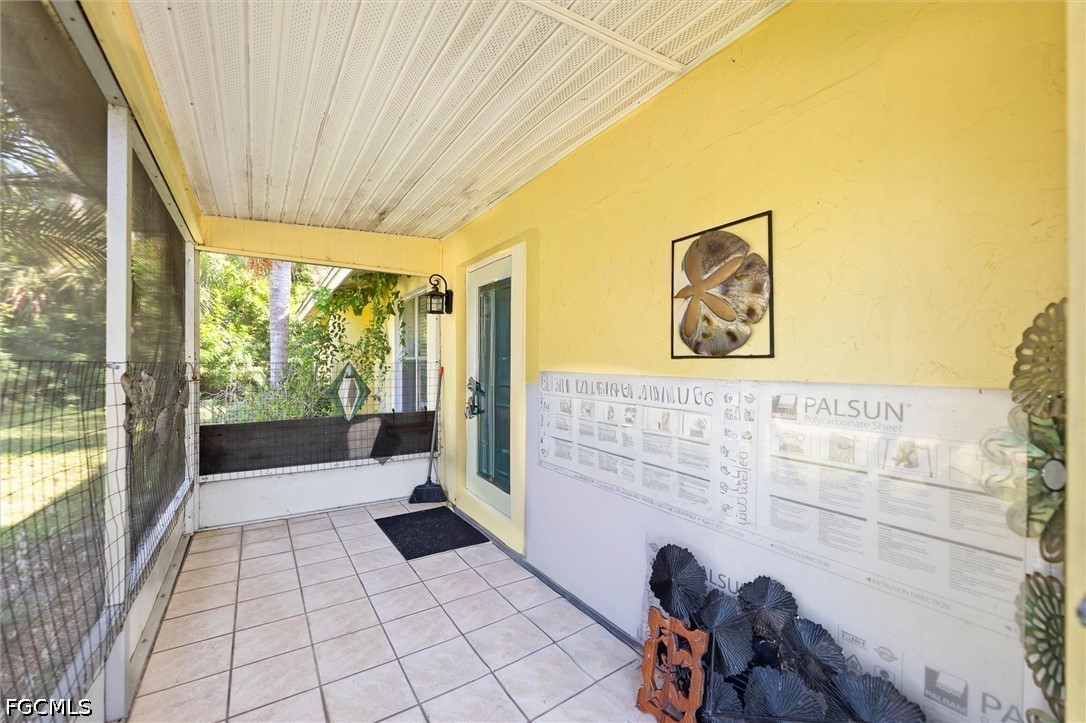 2 Bed SingleFamilyResidence for Sale in Lehigh Acres, photo 8