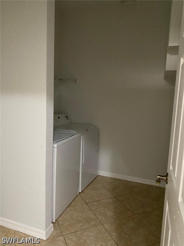 4 Bed SingleFamilyResidence for Sale in Naples, FL, $2,600 — photo 8