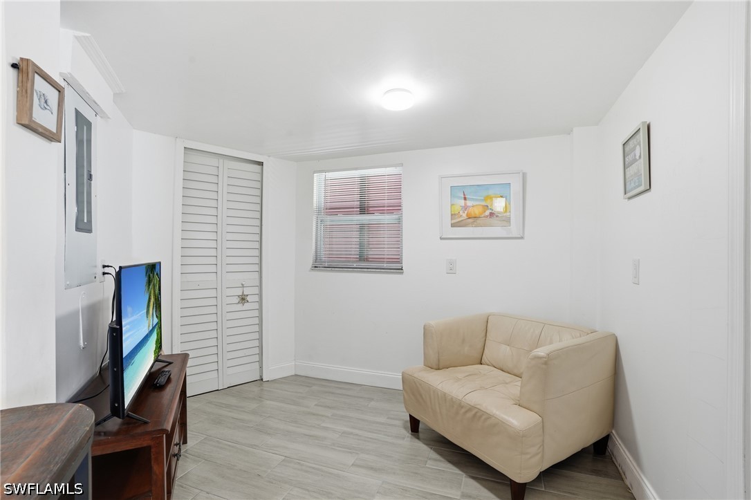 2 Bed SingleFamilyResidence for Sale in Gulf Heights, FL — photo 8