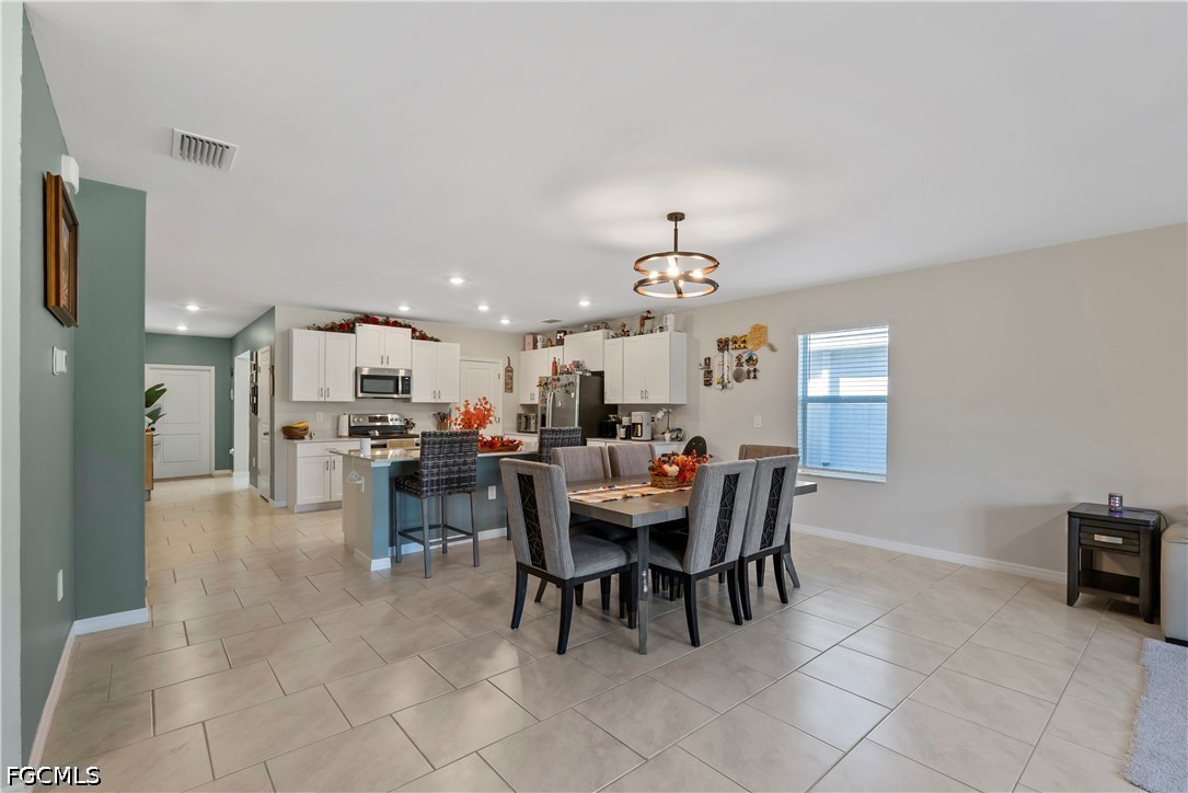 5 Bed SingleFamilyResidence for Sale in Savanna Lakes, FL — photo 8