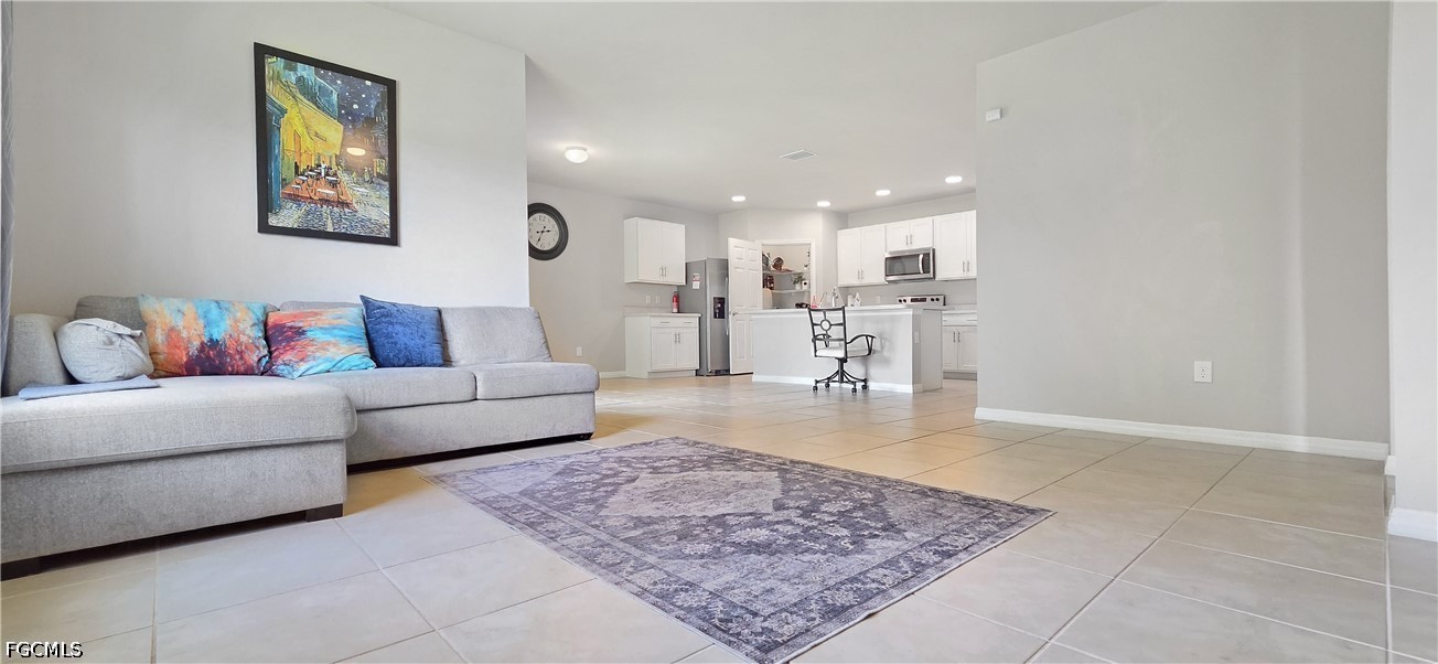 4 Bed SingleFamilyResidence for Sale in Lehigh Acres, photo 8