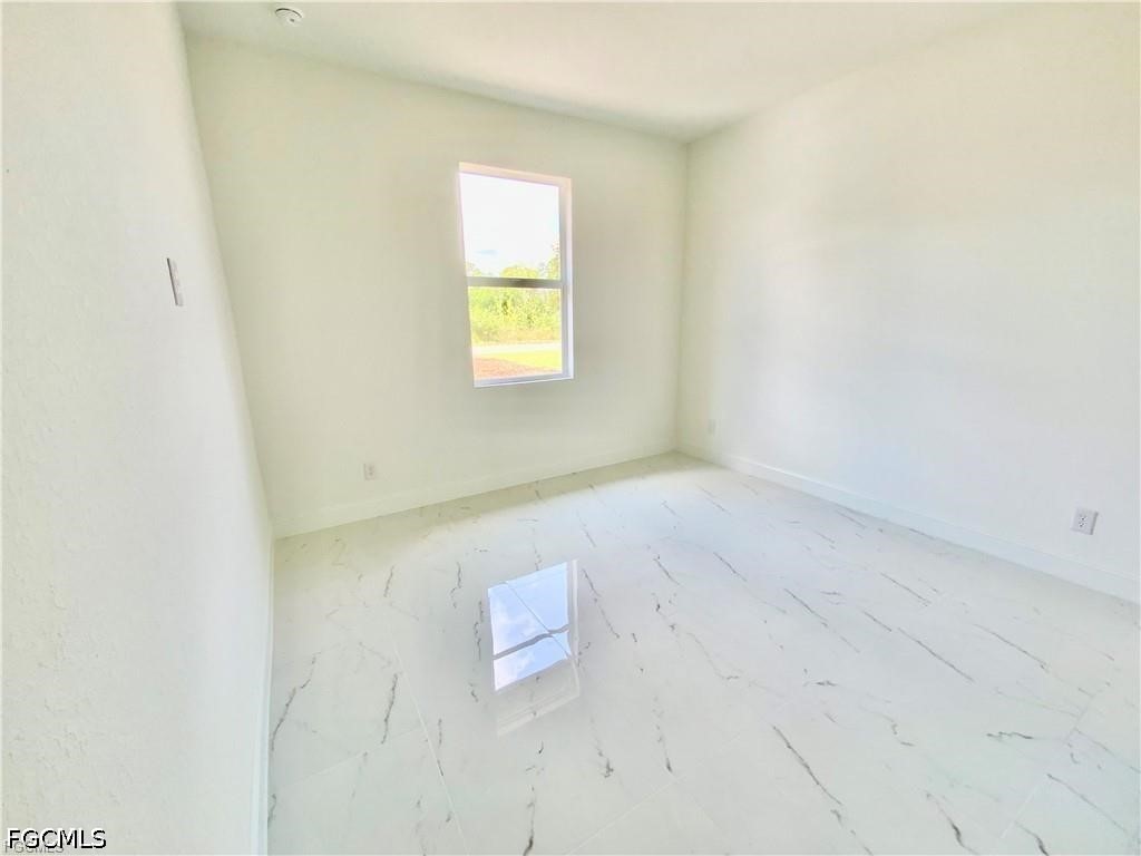 3 Bed Waterfront Home for Sale in Fort Myers, FL, $316,495 — photo 8
