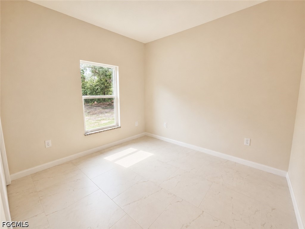 3 Bed SingleFamilyResidence for Sale in Lehigh Acres, FL — photo 8