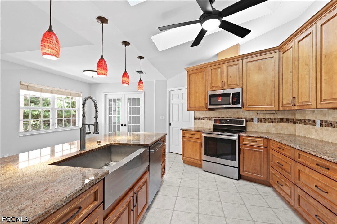 4 Bed SingleFamilyResidence for Sale in Florimond Manor, photo 8