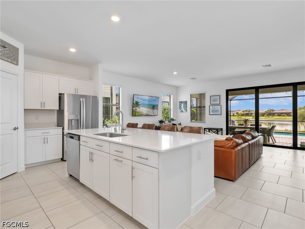 3 Bed Pool Home for Sale in Verdana Village, photo 8