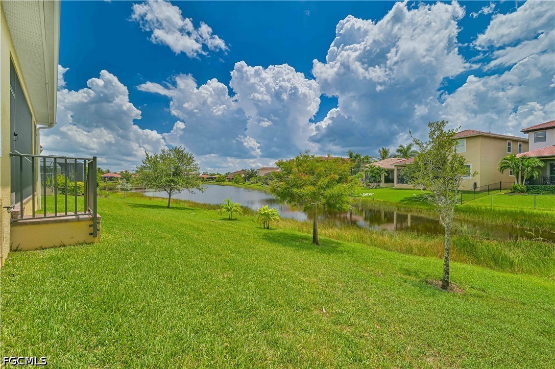 4 Bed Waterfront Home for Sale in Banyan Bay, FL, $394,000 — photo 8