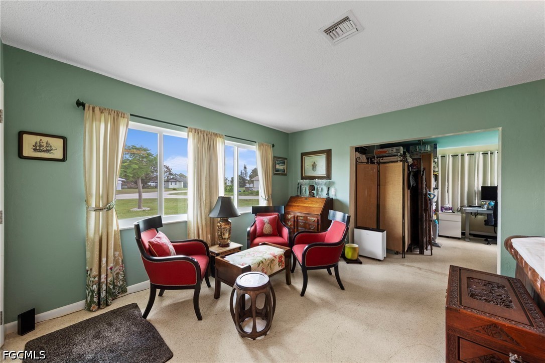 2 Bed SingleFamilyResidence for Sale in Wedgewood, photo 8
