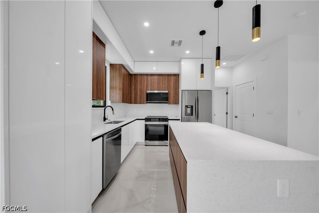 3 Bed SingleFamilyResidence for Sale in Cape Coral, FL — photo 8