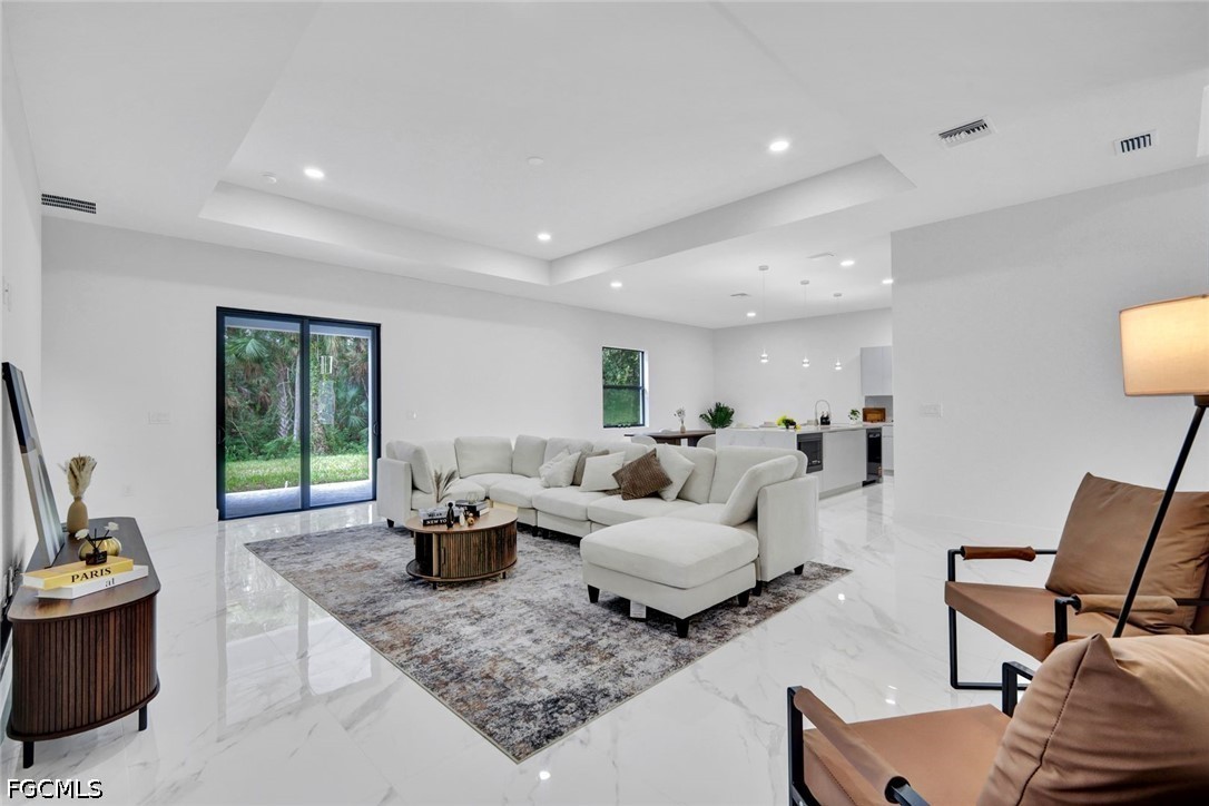 4 Bed SingleFamilyResidence for Sale in Labelle, FL — photo 8