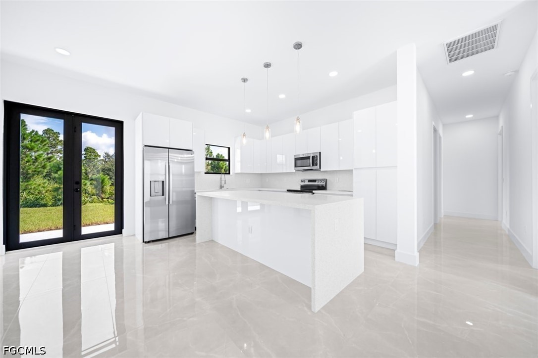 3 Bed SingleFamilyResidence for Sale in Lehigh Acres, FL — photo 8