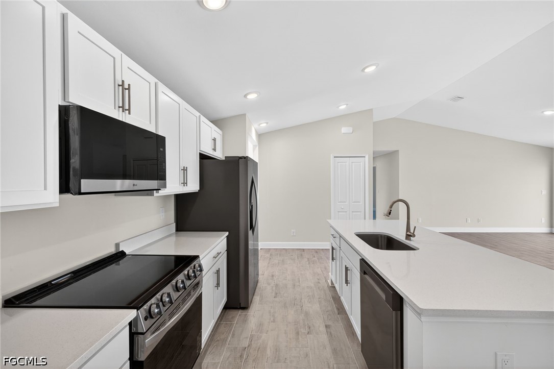 4 Bed SingleFamilyResidence for Sale in Cape Coral, FL — photo 8