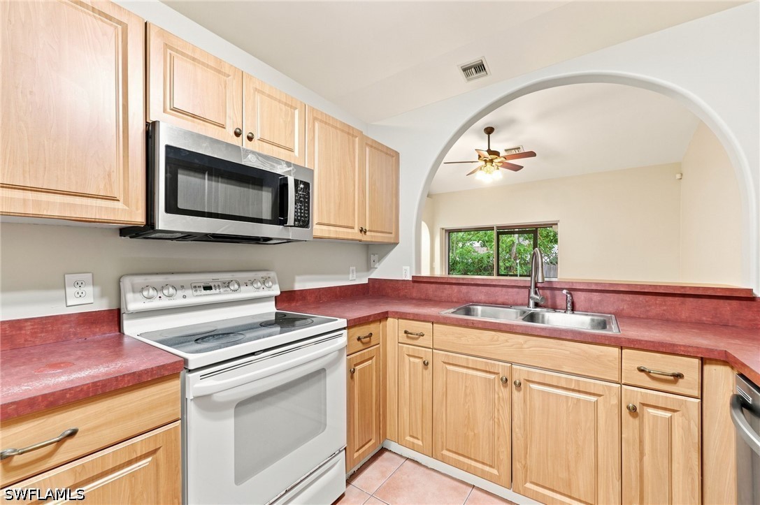 4 Bed Duplex for Sale in Imperial Shores, FL, $650,000 — photo 8