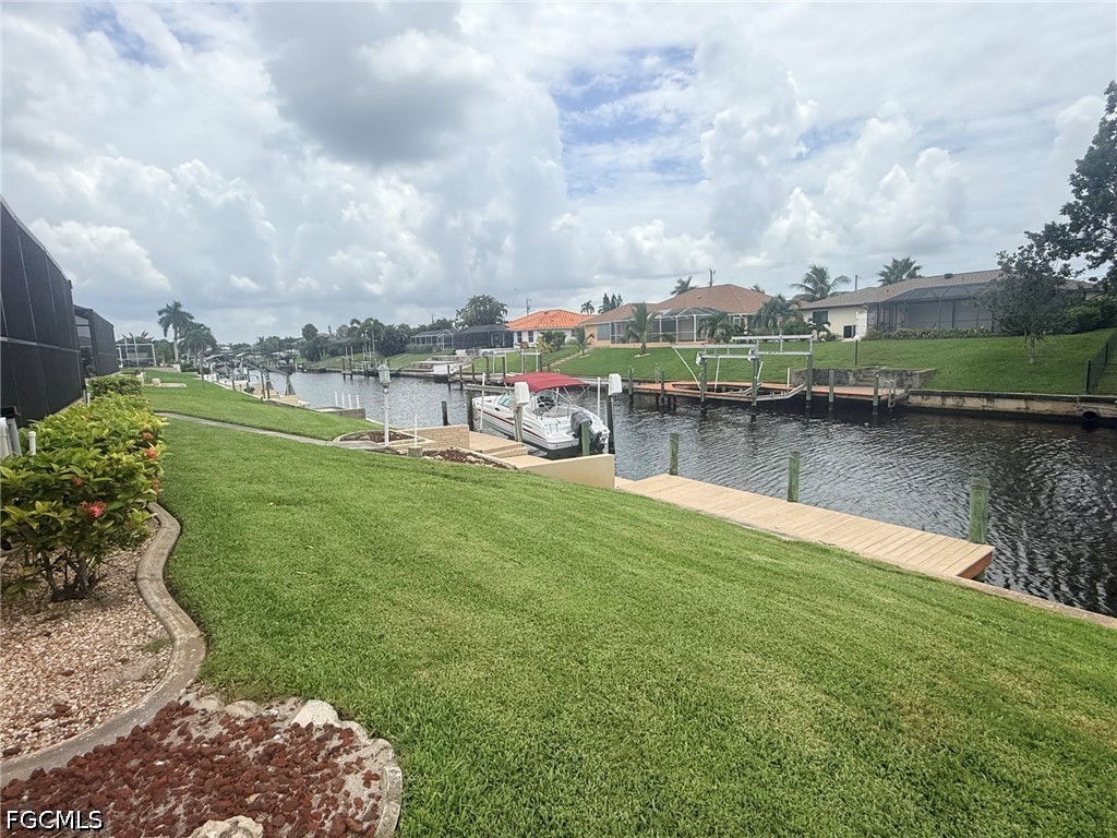 3 Bed Pool Home for Sale in Cape Coral, photo 8