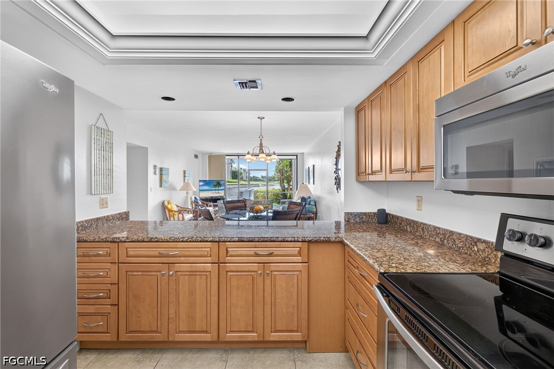 2 Bed Waterfront Home for Sale in Fort Myers, photo 8