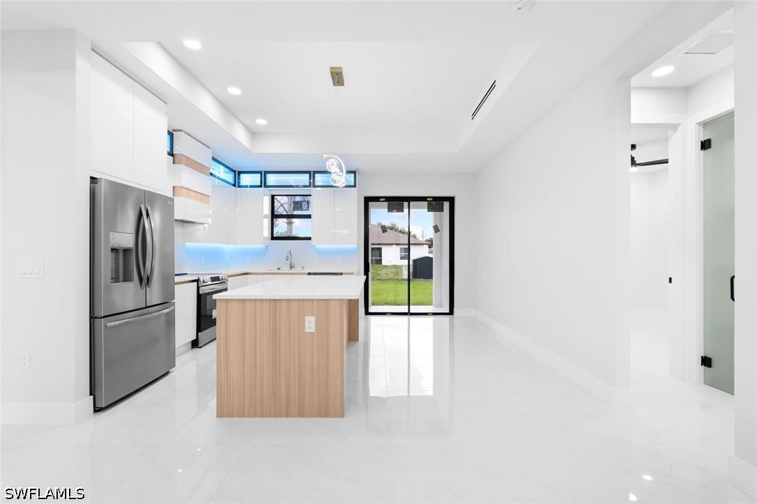 3 Bed SingleFamilyResidence for Sale in Lehigh Acres, FL — photo 8