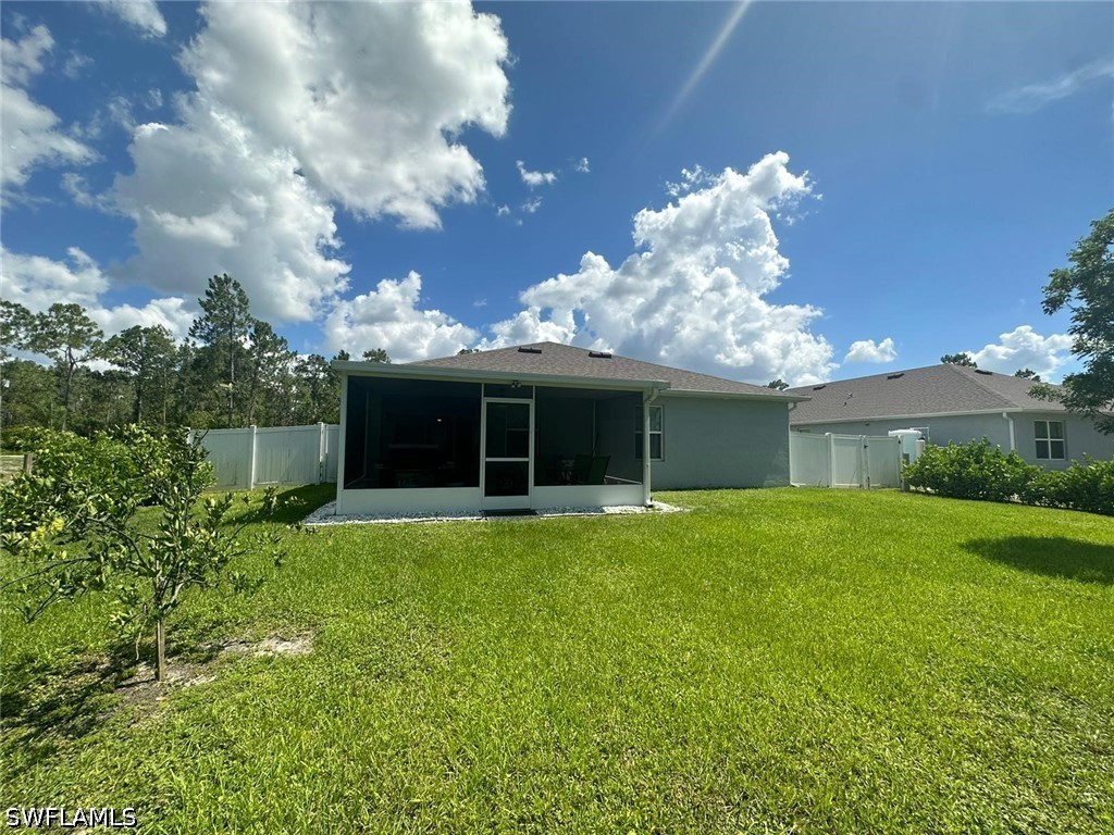 3 Bed SingleFamilyResidence for Sale in Naples, FL, $3,100 — photo 8