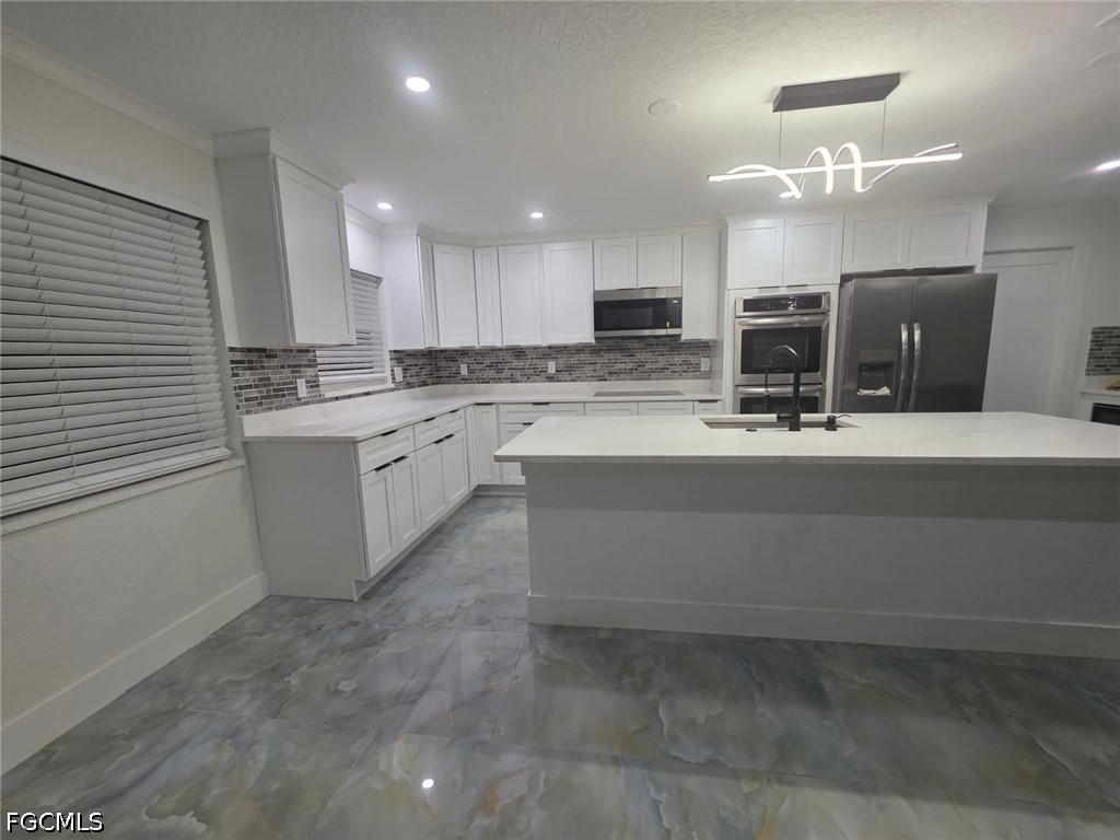 2 Bed SingleFamilyResidence for Sale in East Shore Acres, FL — photo 8