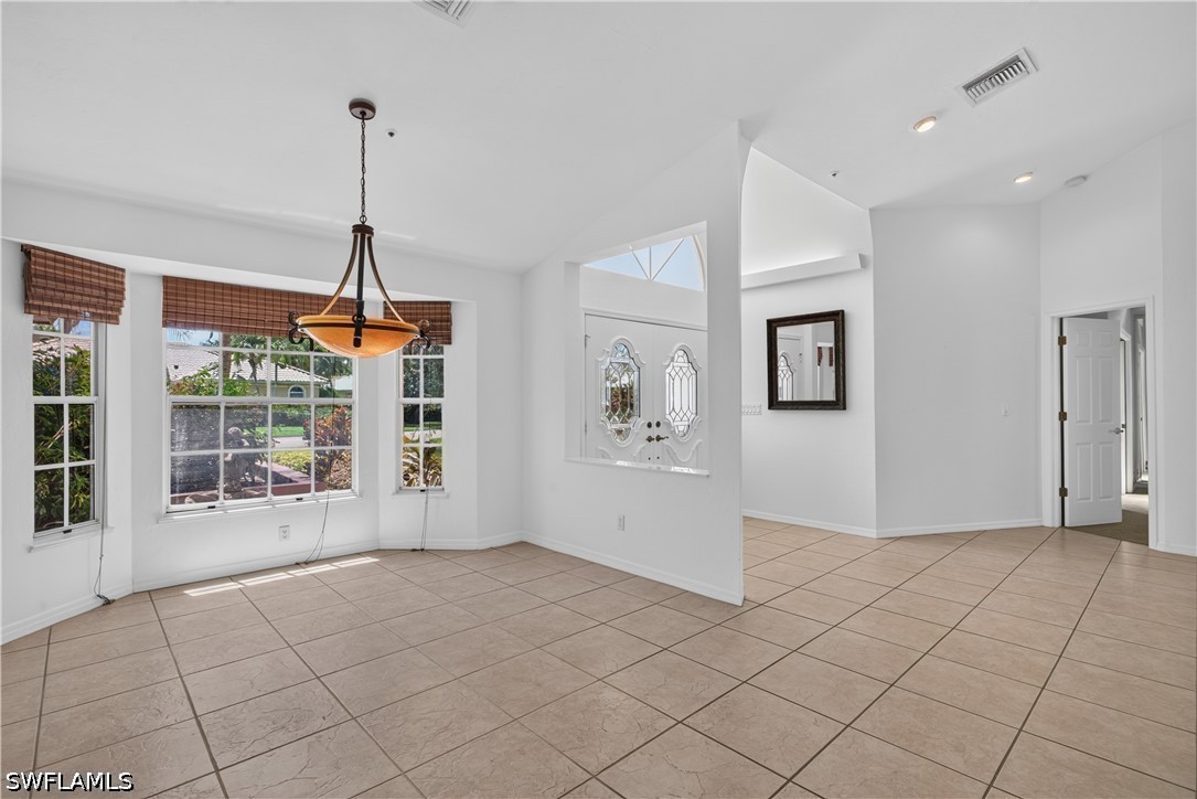 3 Bed Pool Home for Sale in Valley Oak, photo 8