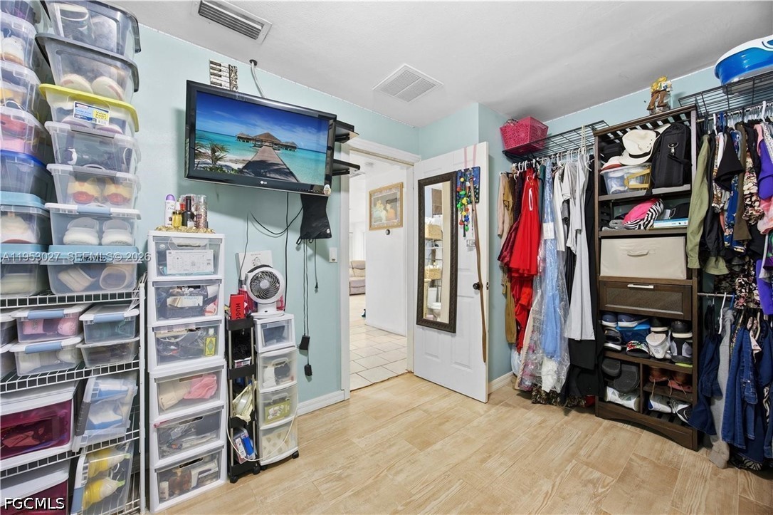 4 Bed SingleFamilyResidence for Sale in Cape Coral, FL — photo 8