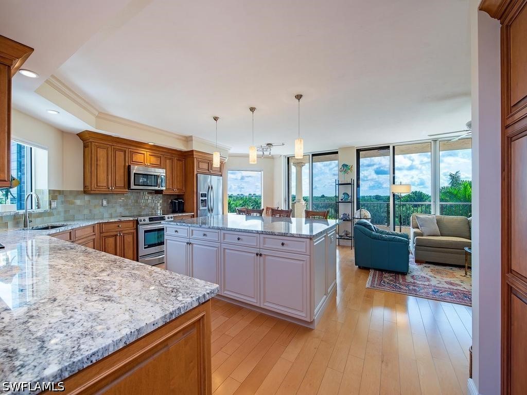 2 Bed Condominium for Sale in Naples, FL, $3,995,000 — photo 8