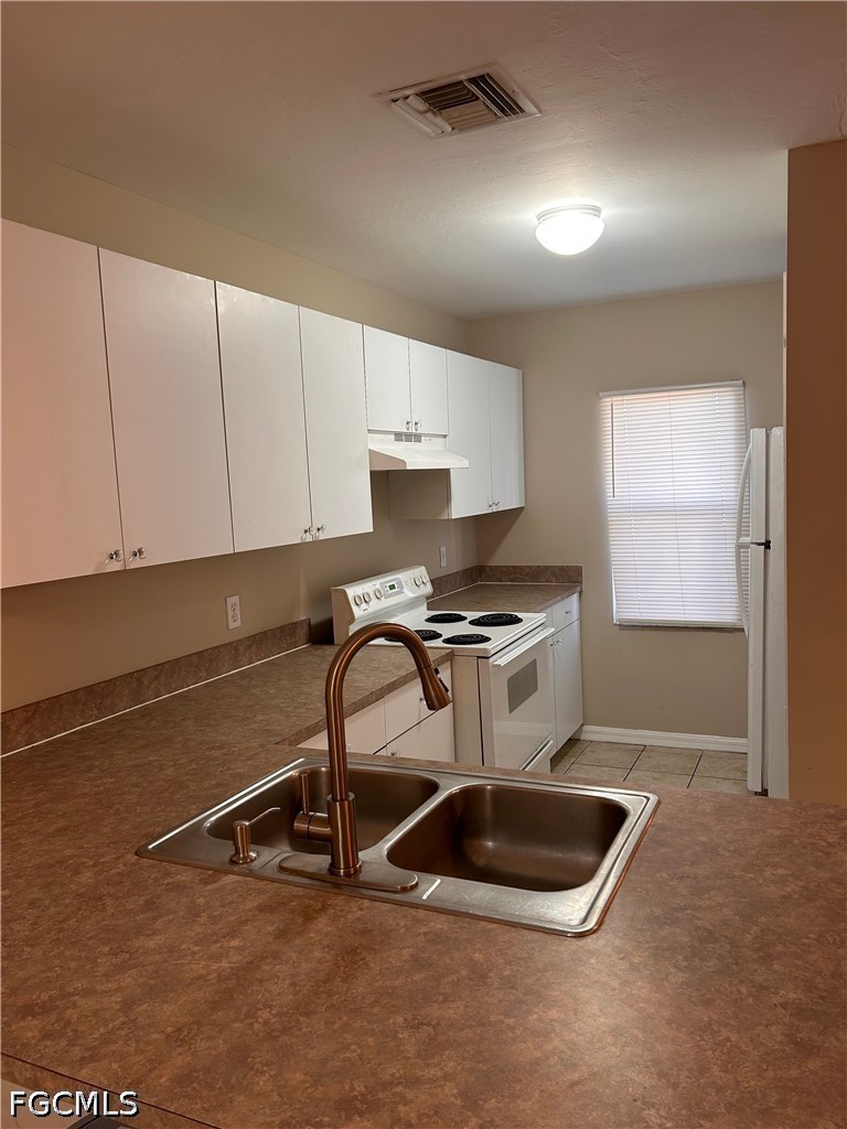 2 Bed Condominium for Sale in Cape Coral, FL, $1,200 — photo 8