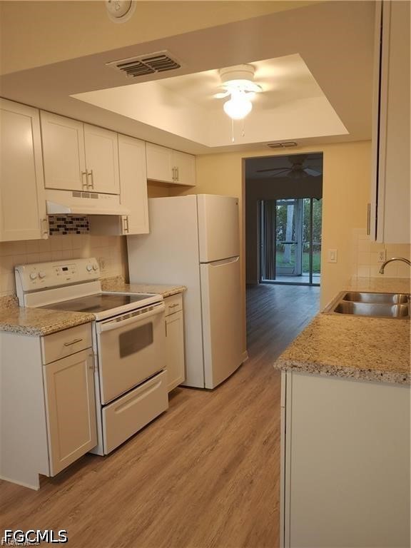 2 Bed Condominium for Sale in Cape Coral, photo 8