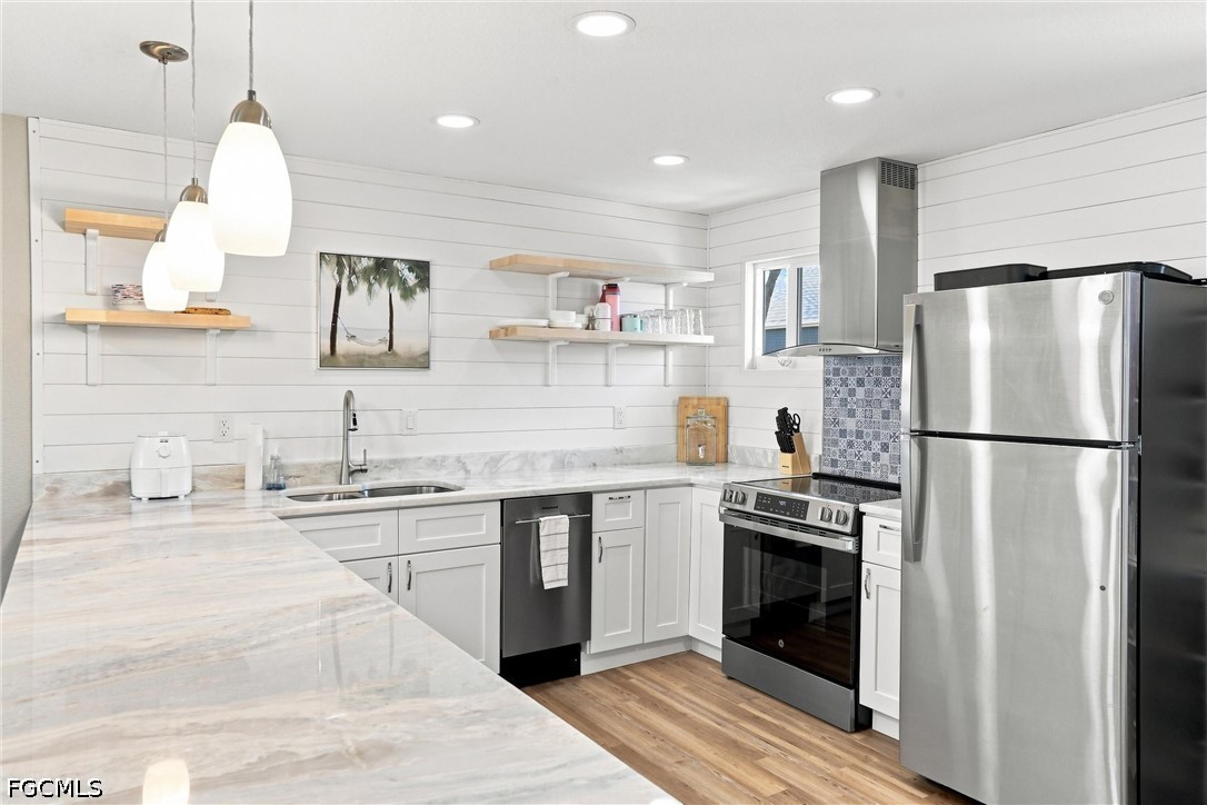 1 Bed Condominium for Sale in Edgewater Village, FL, $84,900 — photo 8