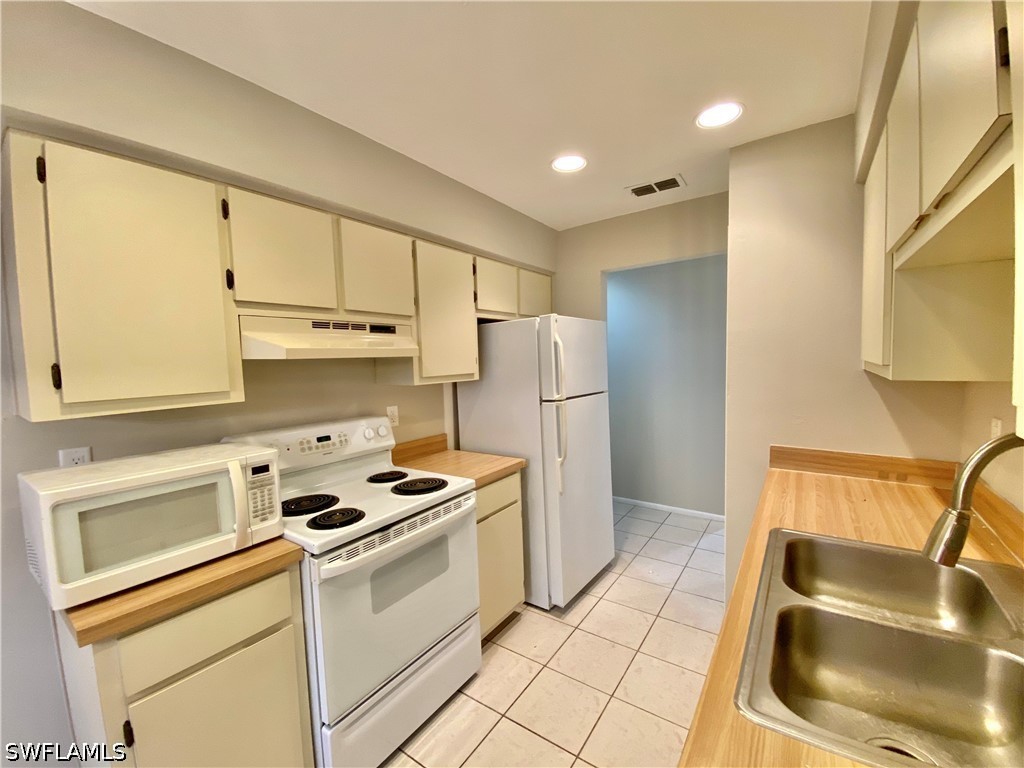 3 Bed Attached for Sale in Compass Pointe, FL, $2,070 — photo 8