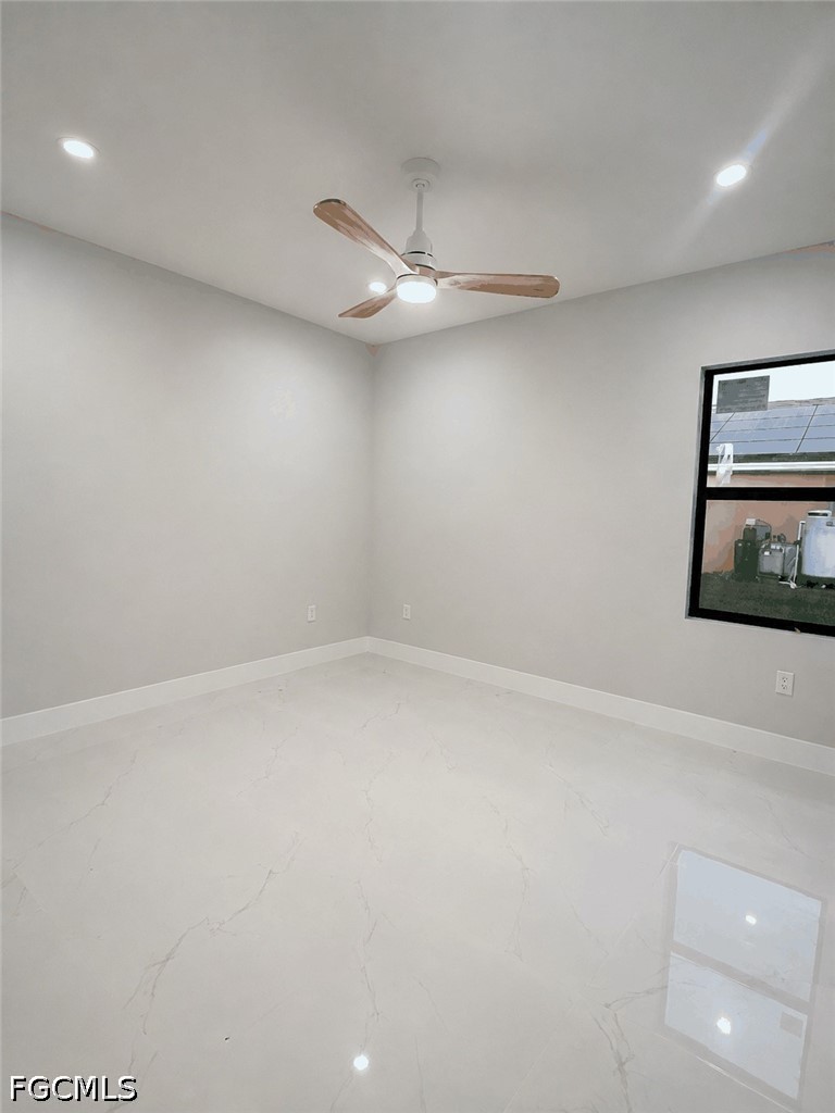 4 Bed SingleFamilyResidence for Sale in Cape Coral, photo 8