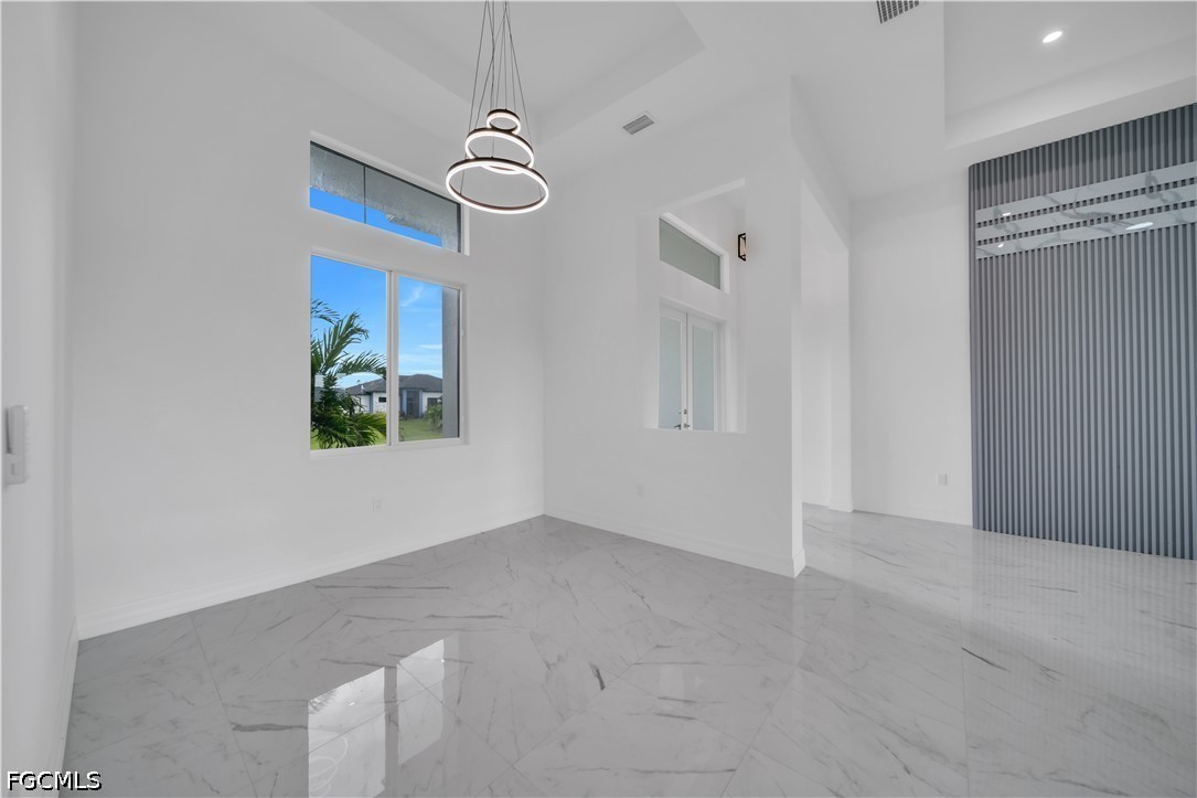 3 Bed Pool Home for Sale in Cape Coral, photo 8