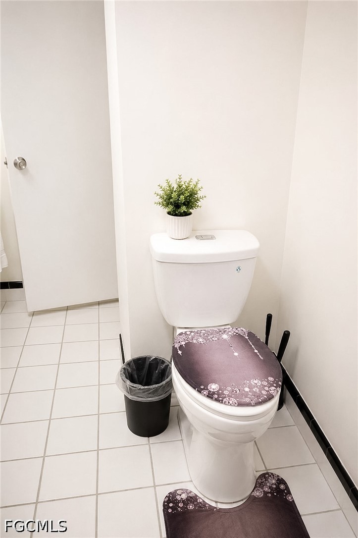 3 Bed SingleFamilyResidence for Sale in Cape Coral, photo 8