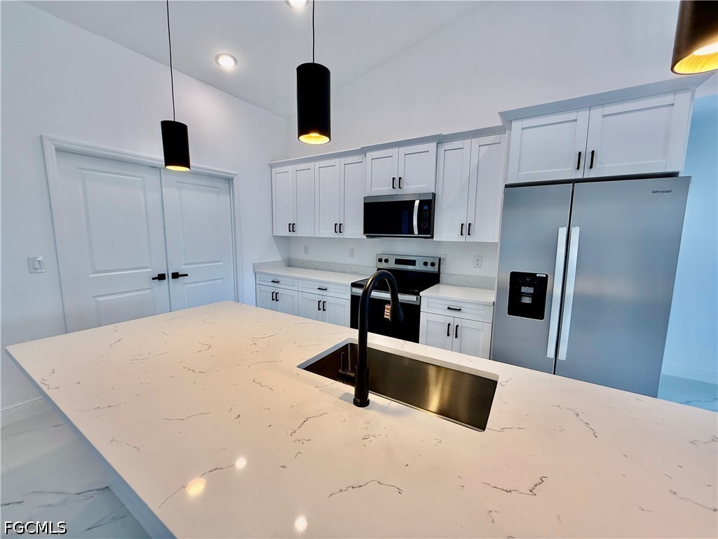3 Bed SingleFamilyResidence for Sale in Lehigh Acres, photo 8