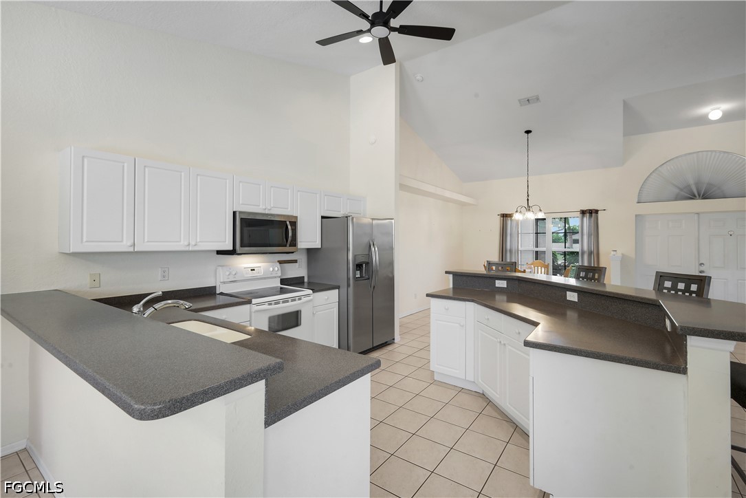 3 Bed Pool Home for Sale in Cape Coral, photo 8