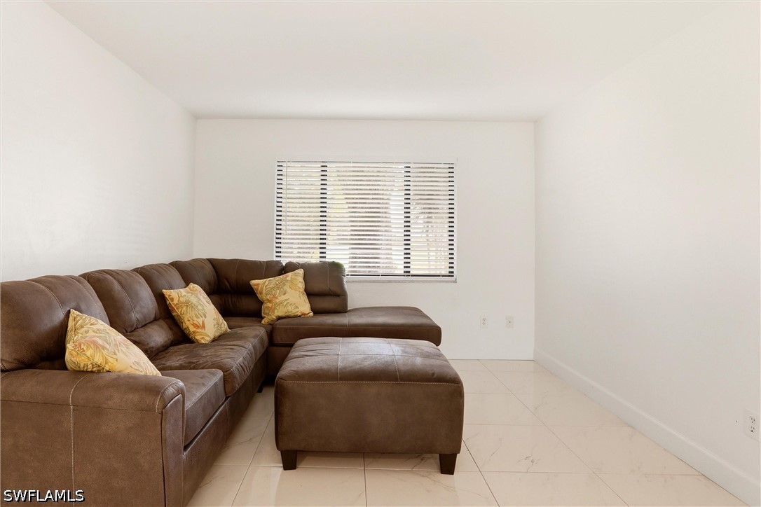 2 Bed Condominium for Sale in Springwood, photo 8