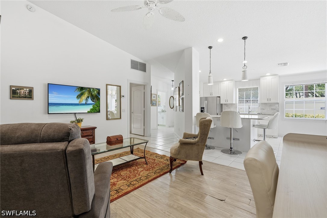 2 Bed Attached for Sale in Village Walk, photo 8
