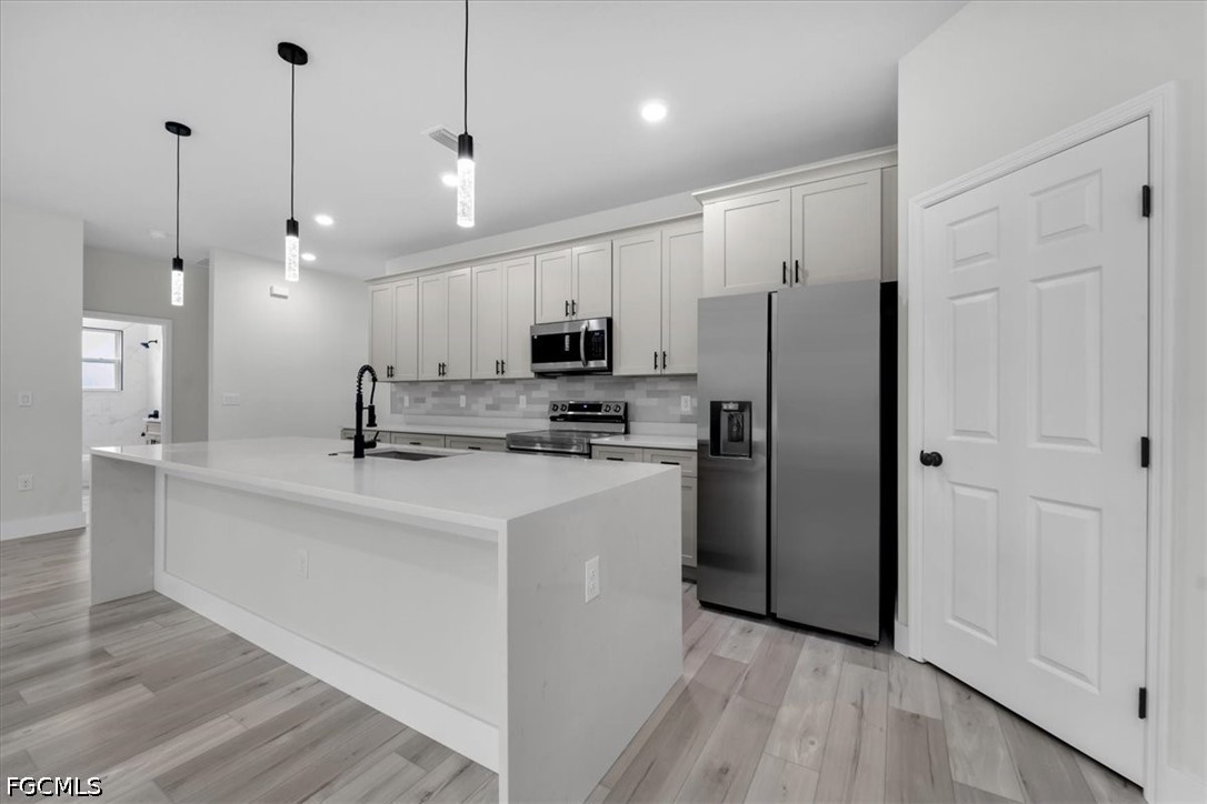 4 Bed SingleFamilyResidence for Sale in Sun N Lakes, photo 8