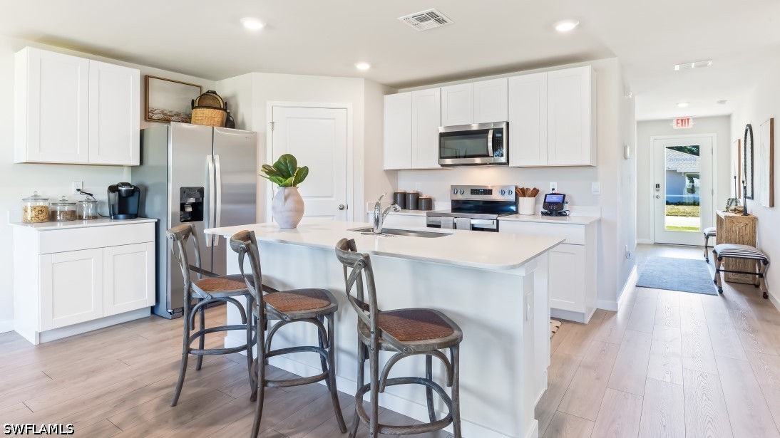 3 Bed SingleFamilyResidence for Sale in Cape Coral, photo 8