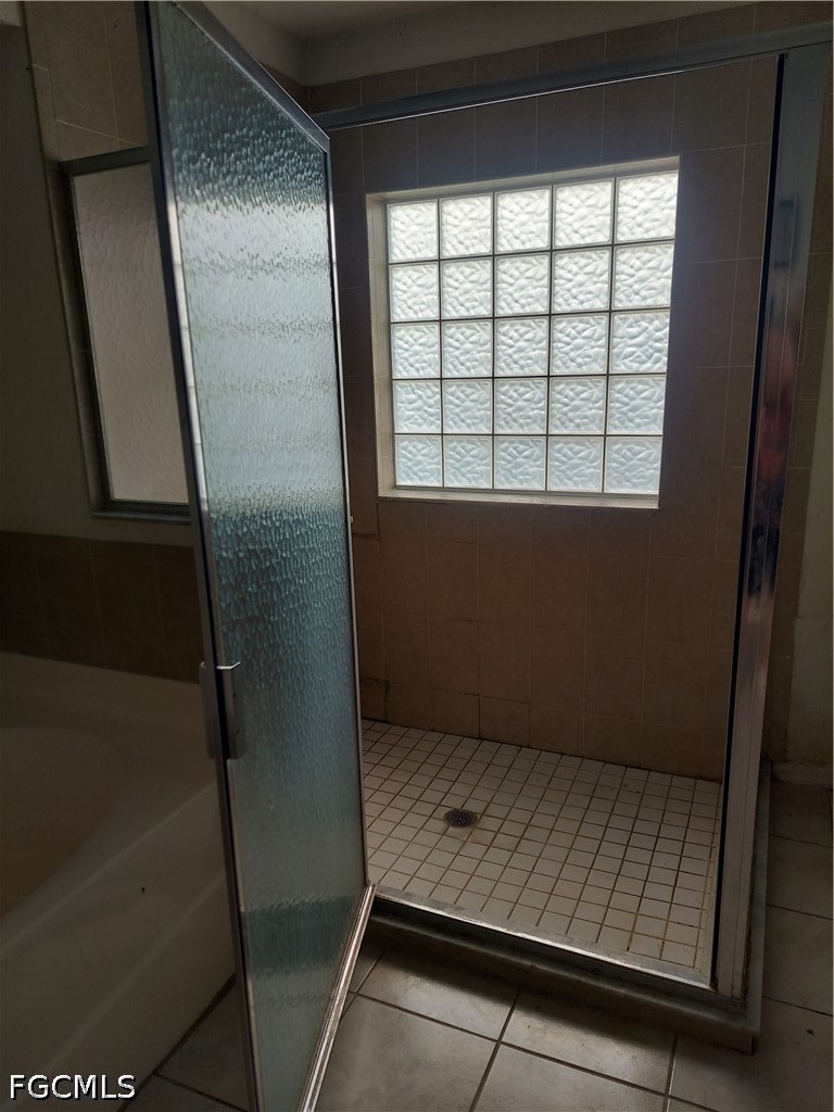 3 Bed SingleFamilyResidence for Sale in Cape Coral, photo 8