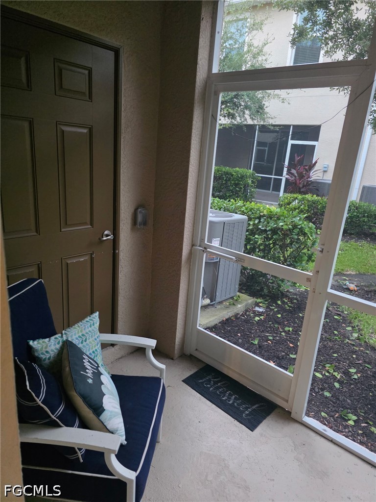 3 Bed Townhouse for Sale in Naples, photo 8