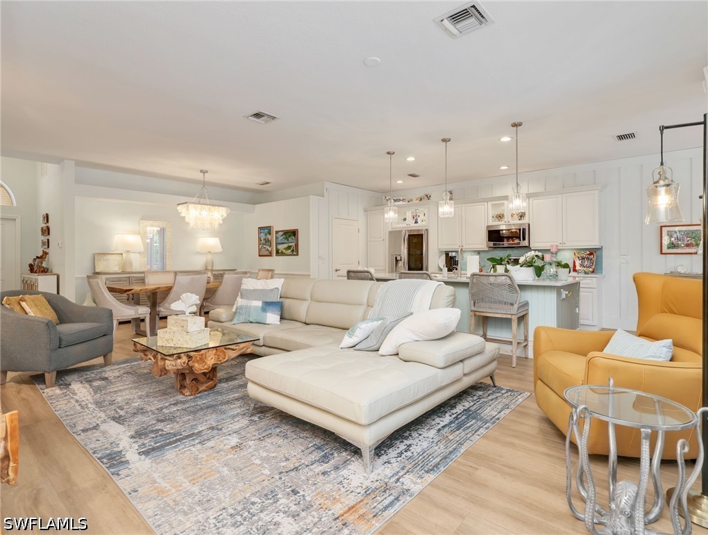 3 Bed Pool Home for Sale in Bella Terra, photo 8