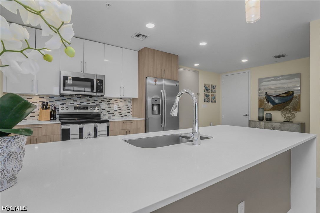 1 Bed Condominium for Sale in Botanika, photo 8