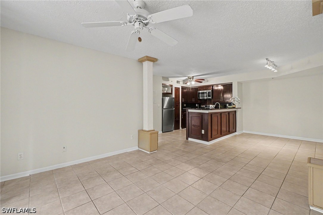 2 Bed Condominium for Sale in Naples, photo 8