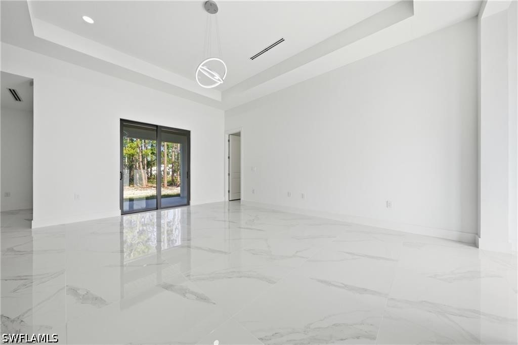 3 Bed SingleFamilyResidence for Sale in Lehigh Acres, photo 8